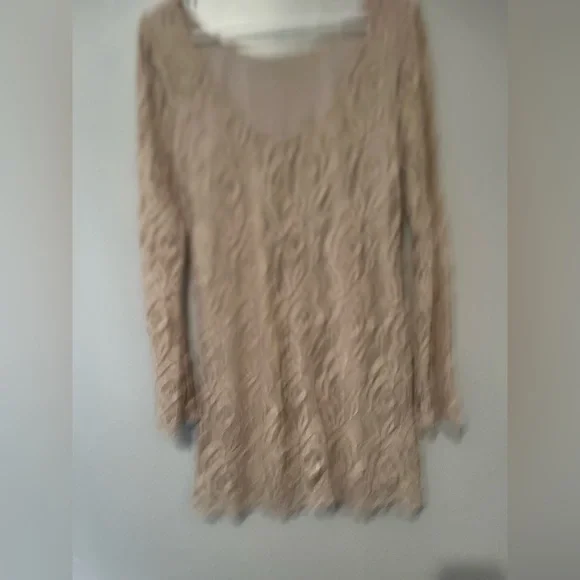 🤍 Cream Lace Low-Back Bodycon Dress - Size Small/Medium 🤍 - Picture 4 of 7